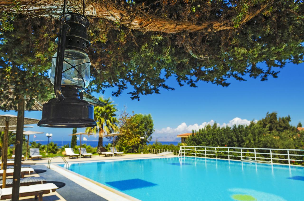 Hotel The Small Village