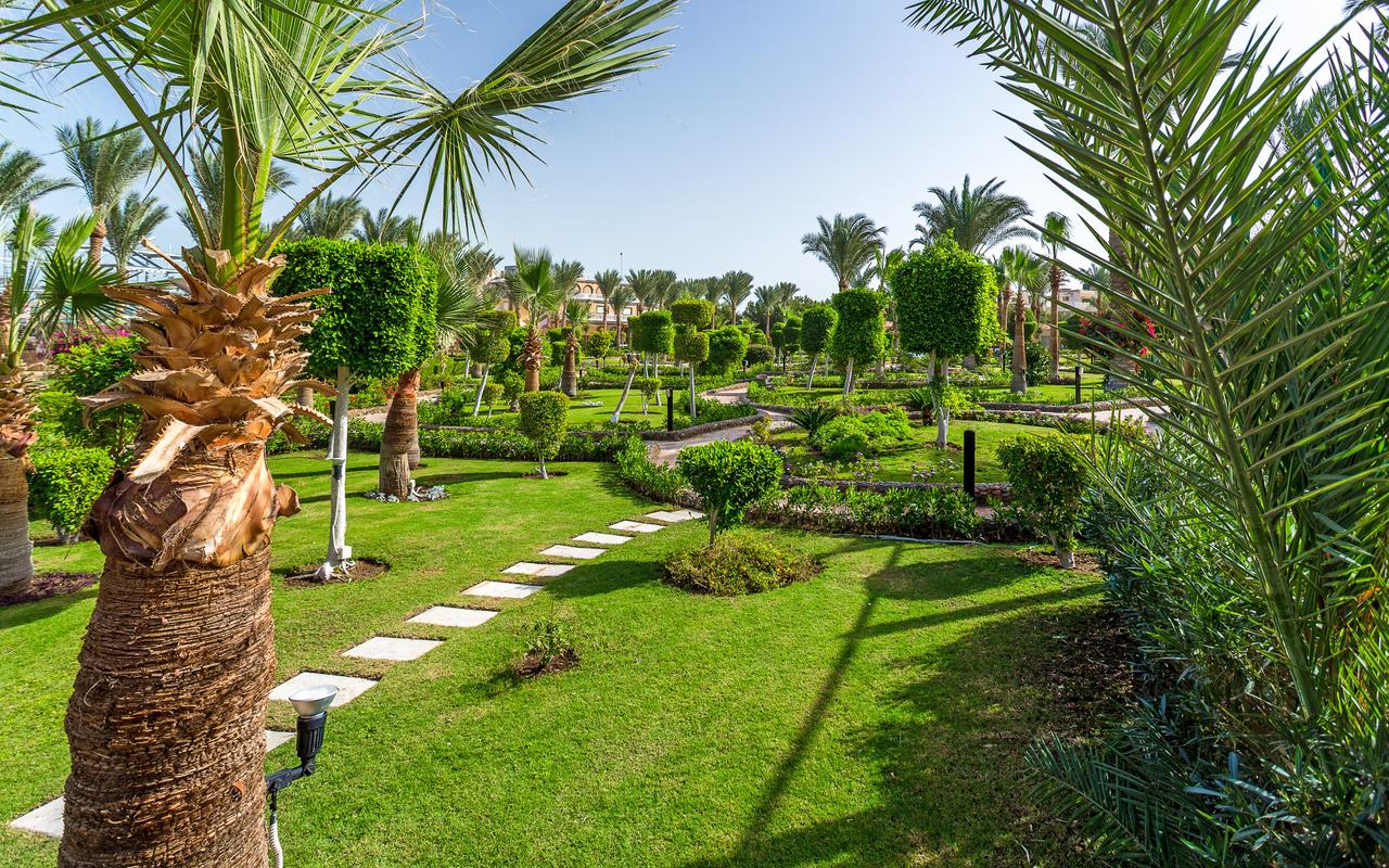 Hawaii Riviera Aqua Park Resort