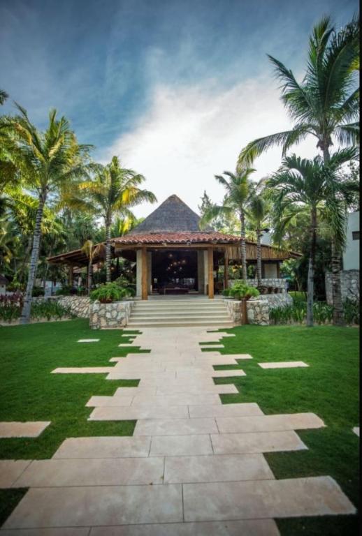 dal travel Mahekal Beach Front Resort & Spa