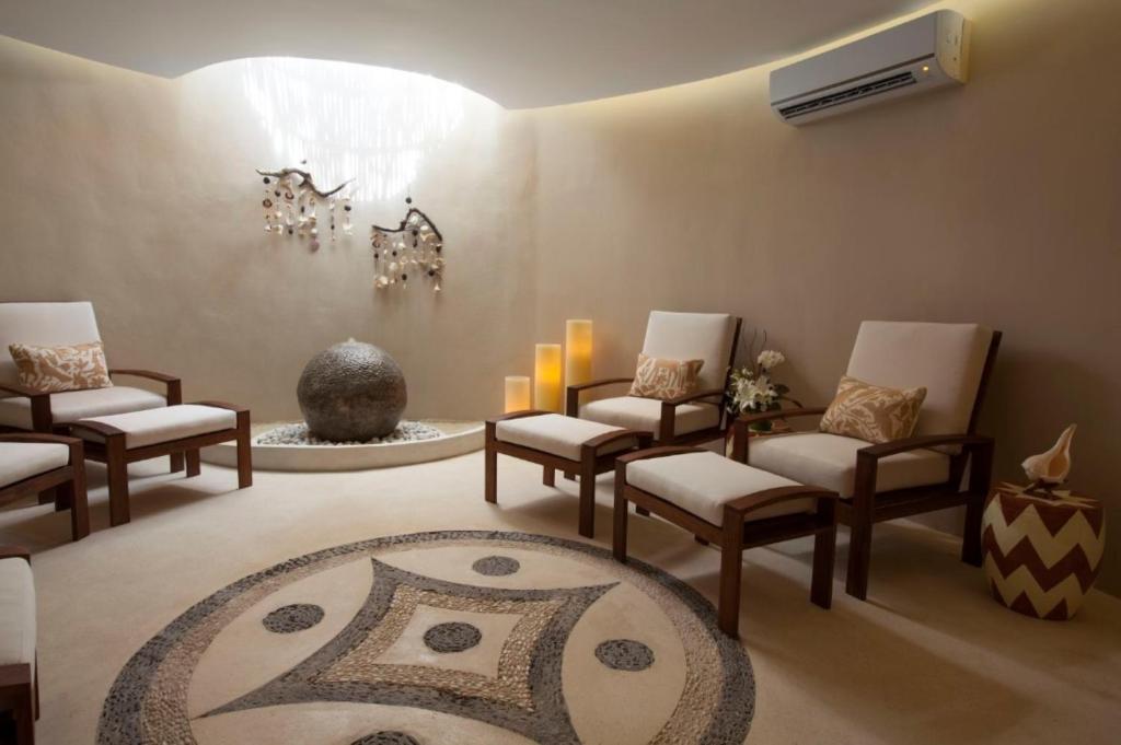 dal travel Mahekal Beach Front Resort & Spa