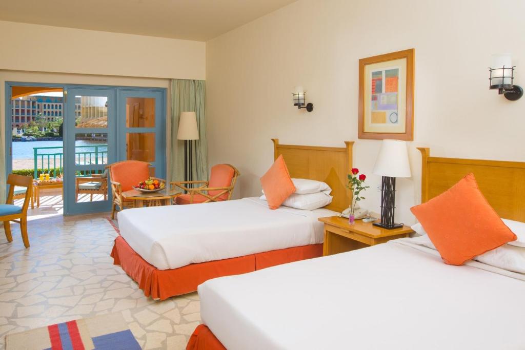 Strand Beach Resort