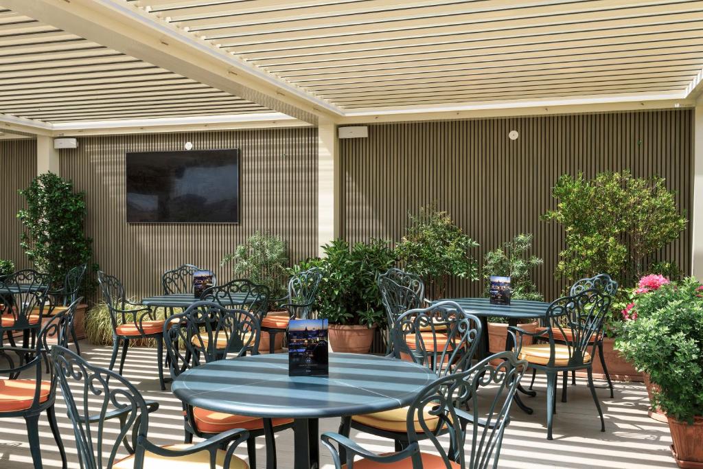 Marcella Royal Hotel - Rooftop Garden