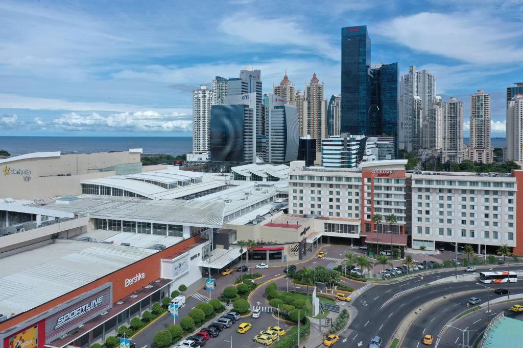 dal travel Courtyard by Marriott Panama Multiplaza Mall