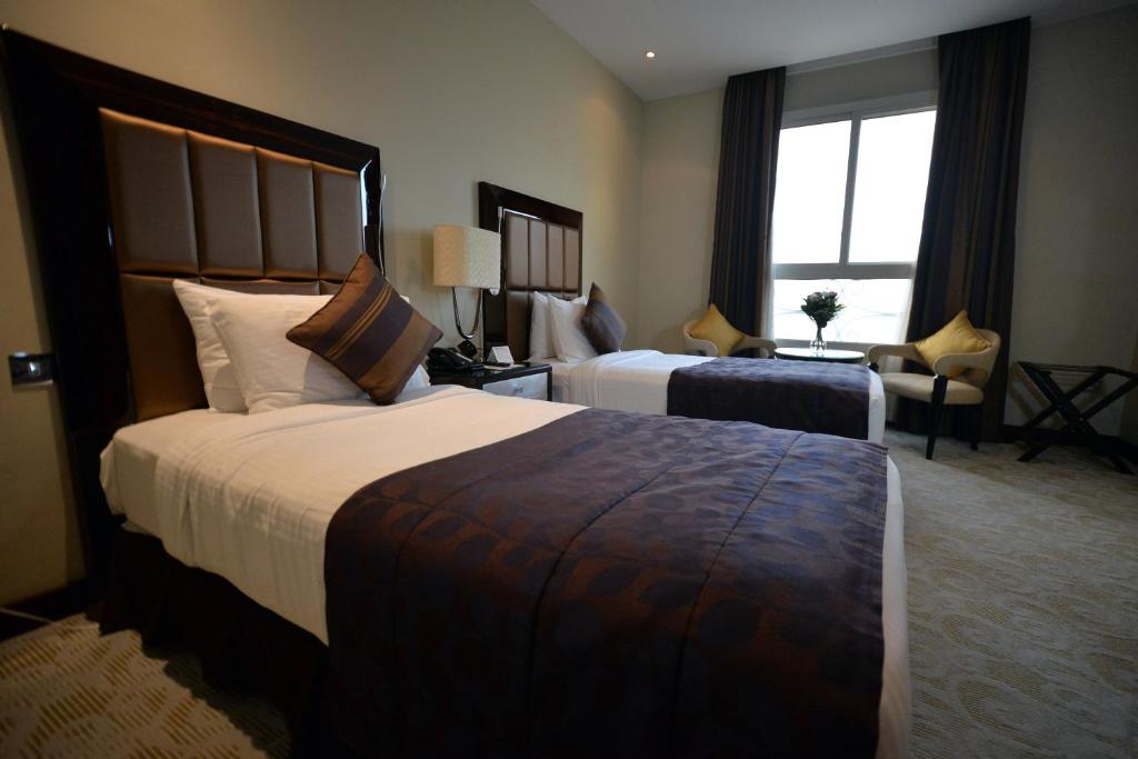 dal travel Strato Hotel by Warwick