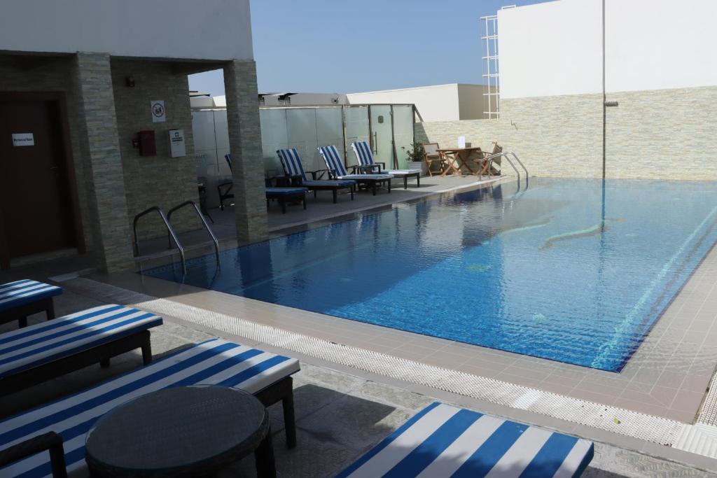 dal travel Strato Hotel by Warwick