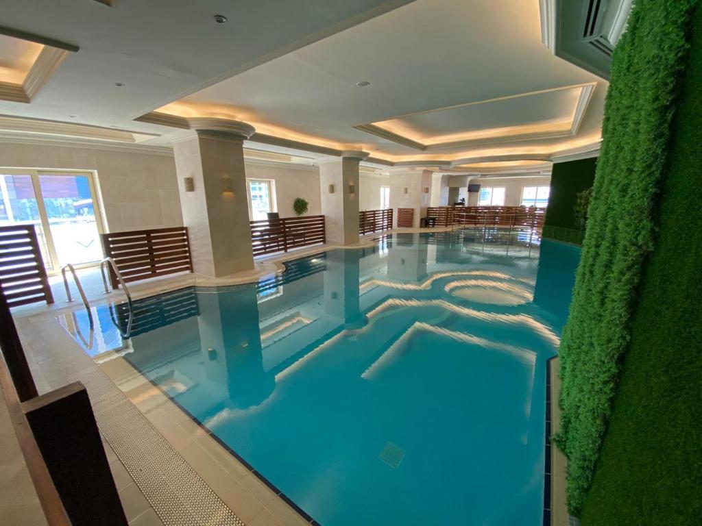 dal travel Magnum Hotel & Suites West Bay