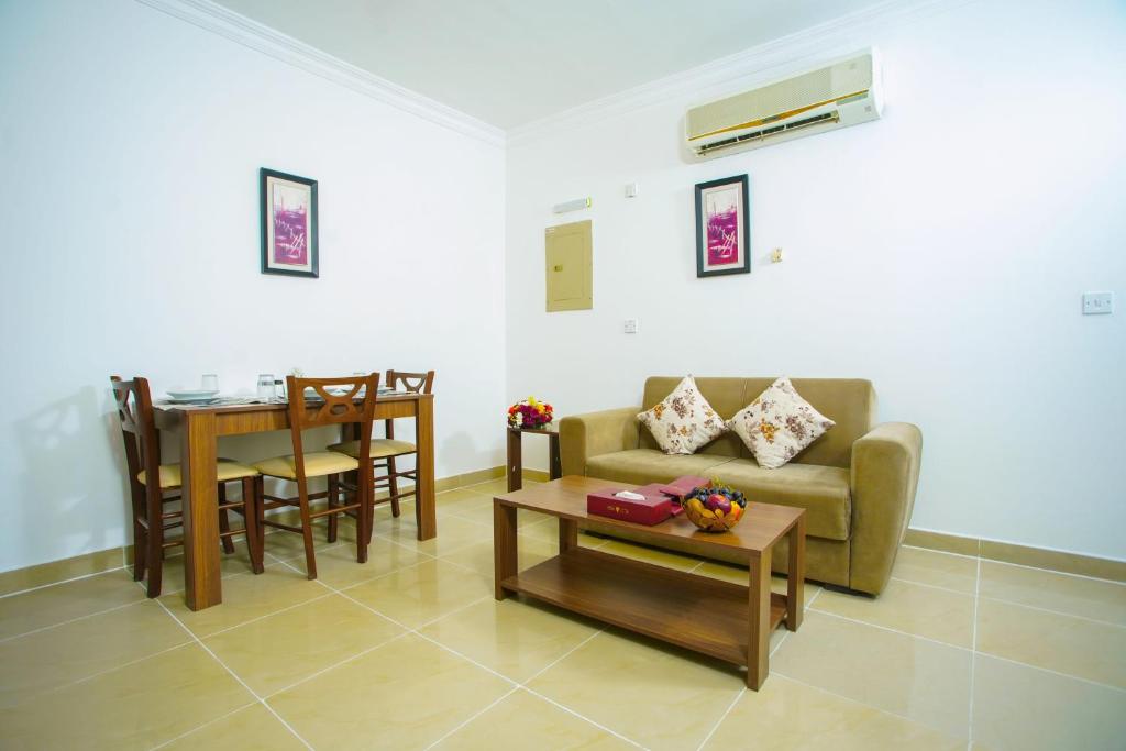 dal travel La Villa Inn Hotel
