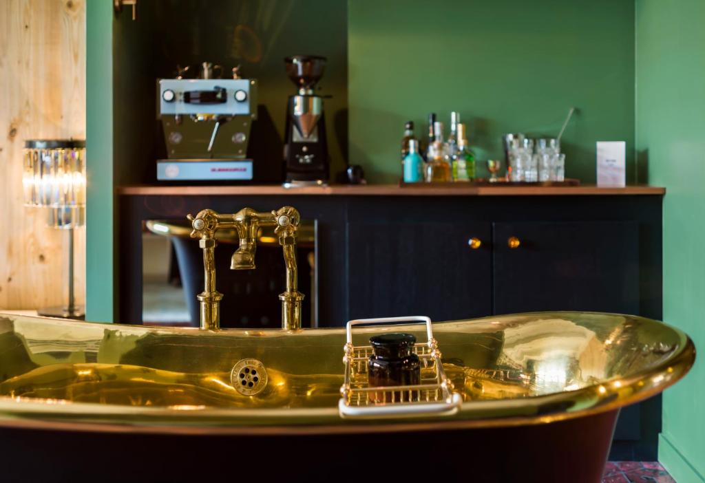 dal travel Stamba Hotel