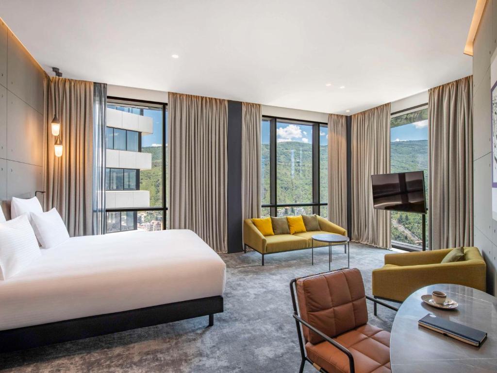 dal travel Pullman Tbilisi Axis Towers