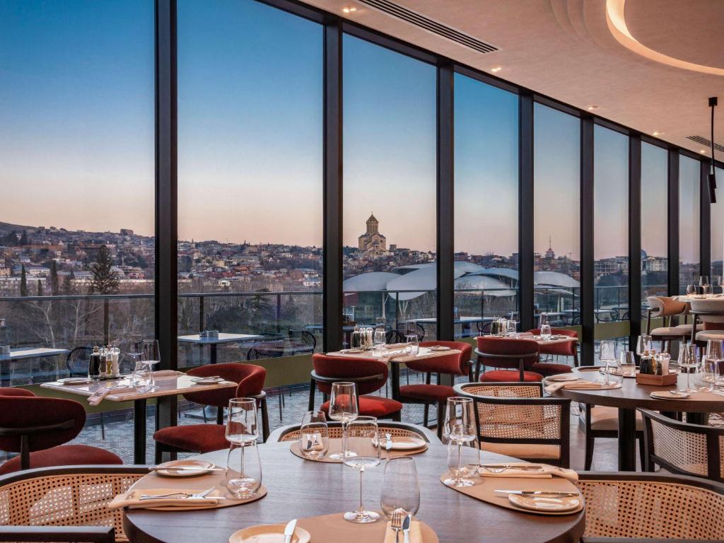 dal travel Swissôtel Tbilisi