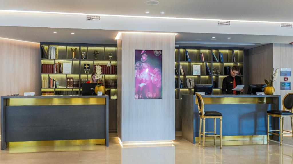 St George Lycabettus Lifestyle Hotel