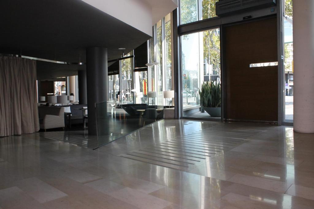 B-Hotel