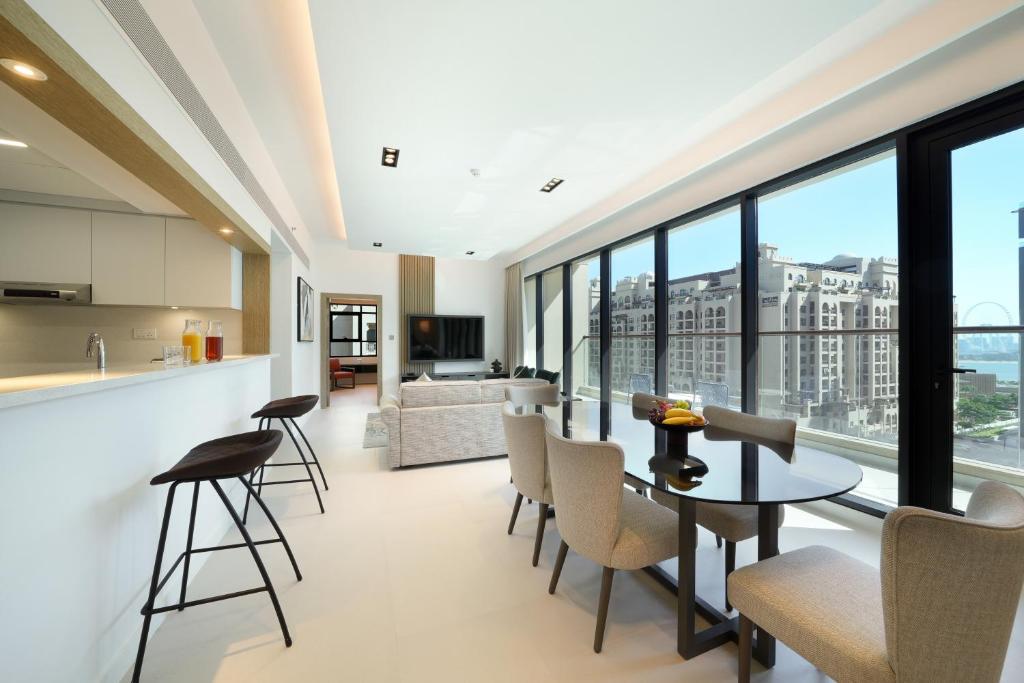 Cheval Maison - The Palm