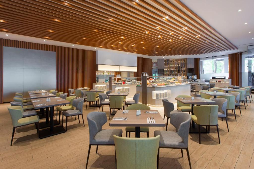 dal travel Four Points by Sheraton Singapore