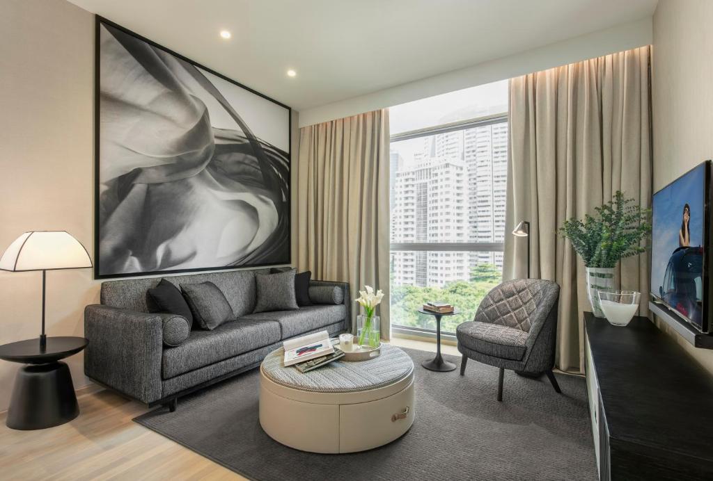 dal travel Ascott Orchard Singapore