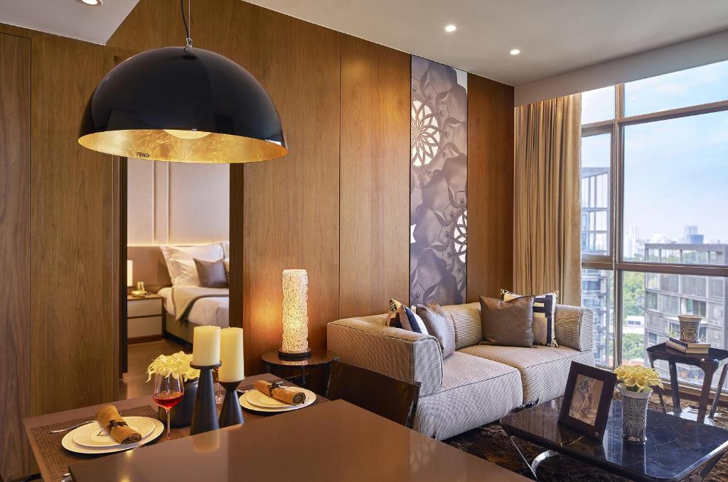 dal travel Ascott Orchard Singapore