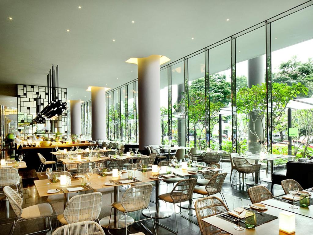 dal travel PARKROYAL COLLECTION Pickering, Singapore