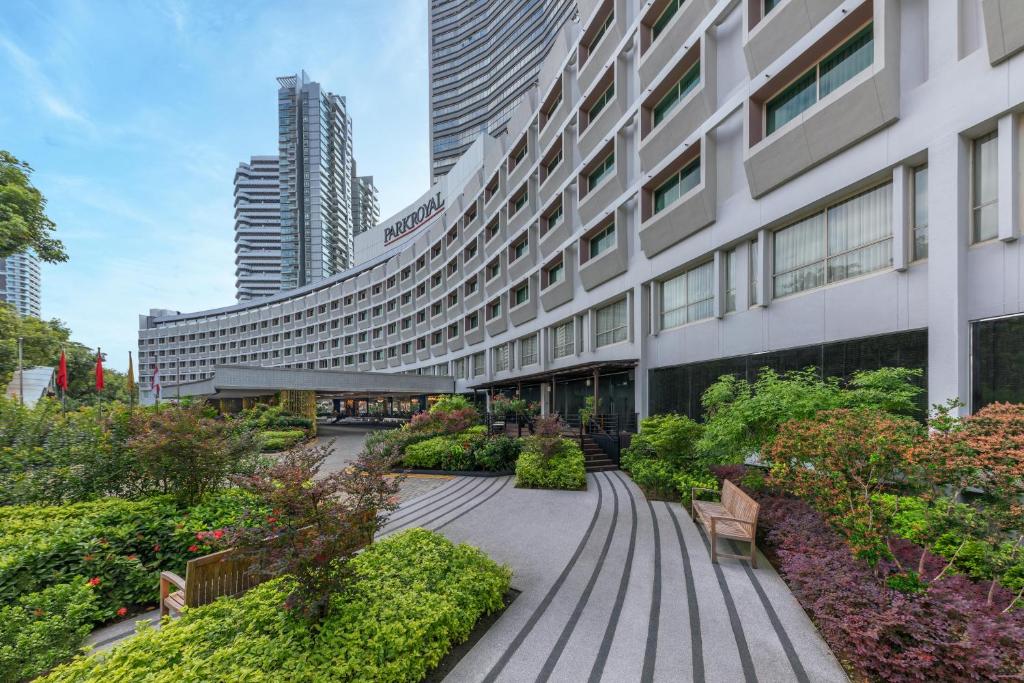 dal travel Parkroyal on Beach Road