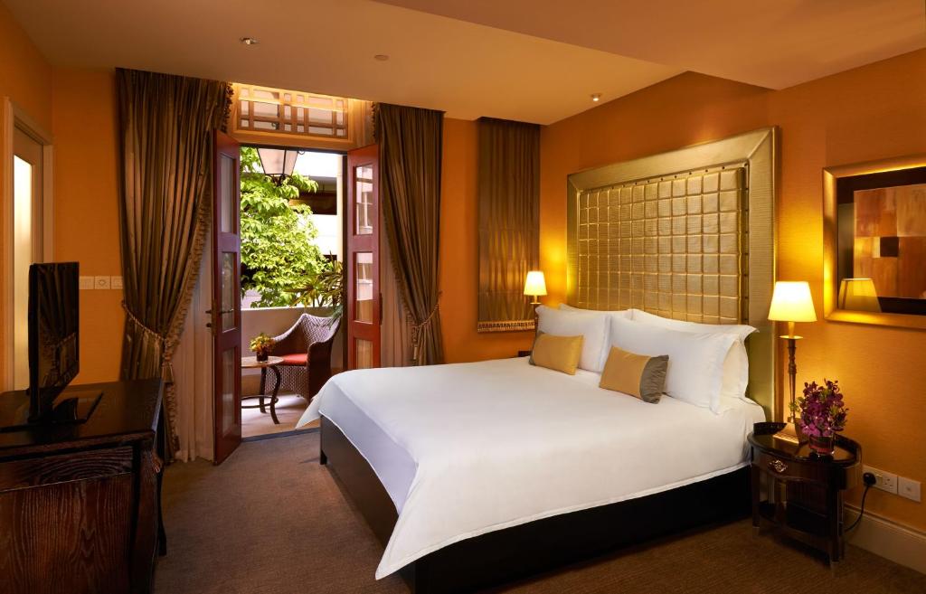 dal travel The Scarlet Singapore
