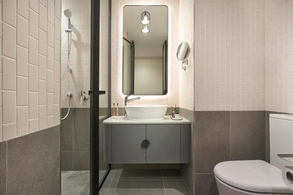 dal travel Citadines Connect Rochester Singapore