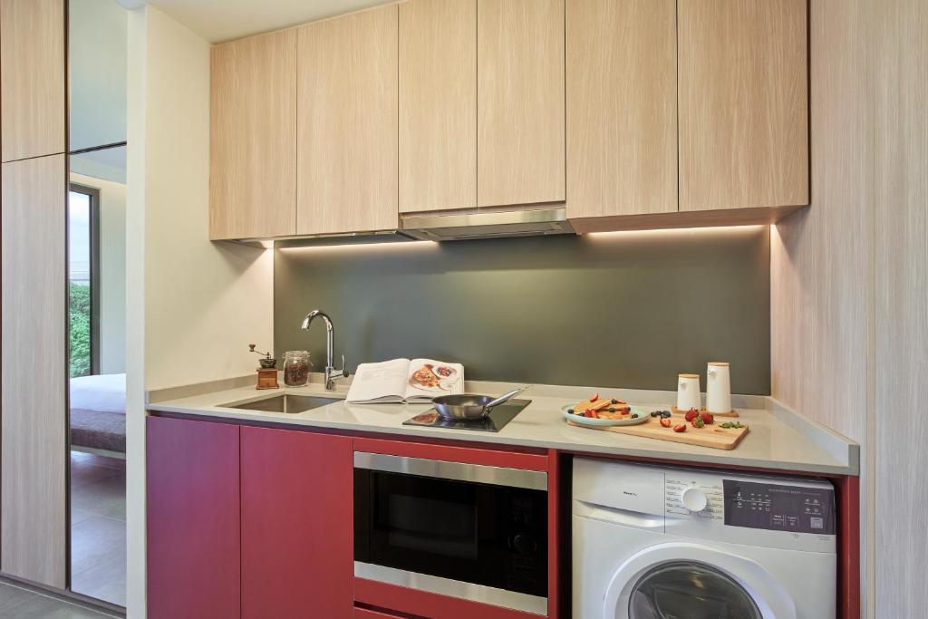 dal travel Citadines Connect Rochester Singapore