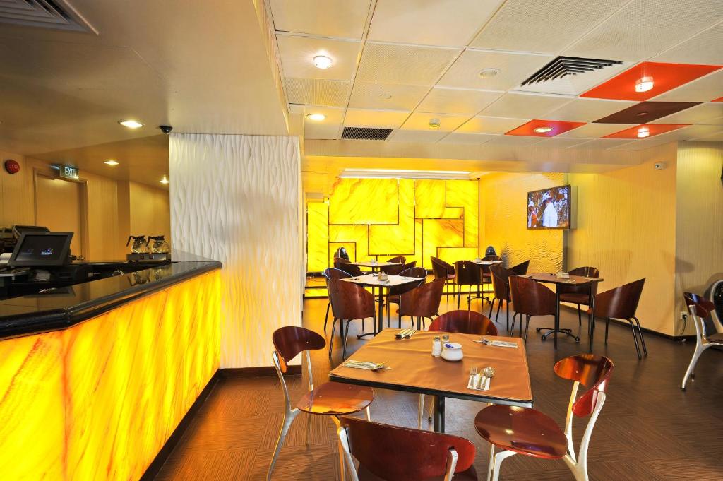 dal travel Oxford Singapore Hotel