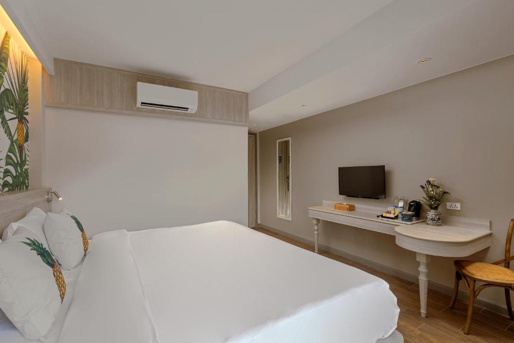 Sawaddi Patong Resort & Spa by Tolani