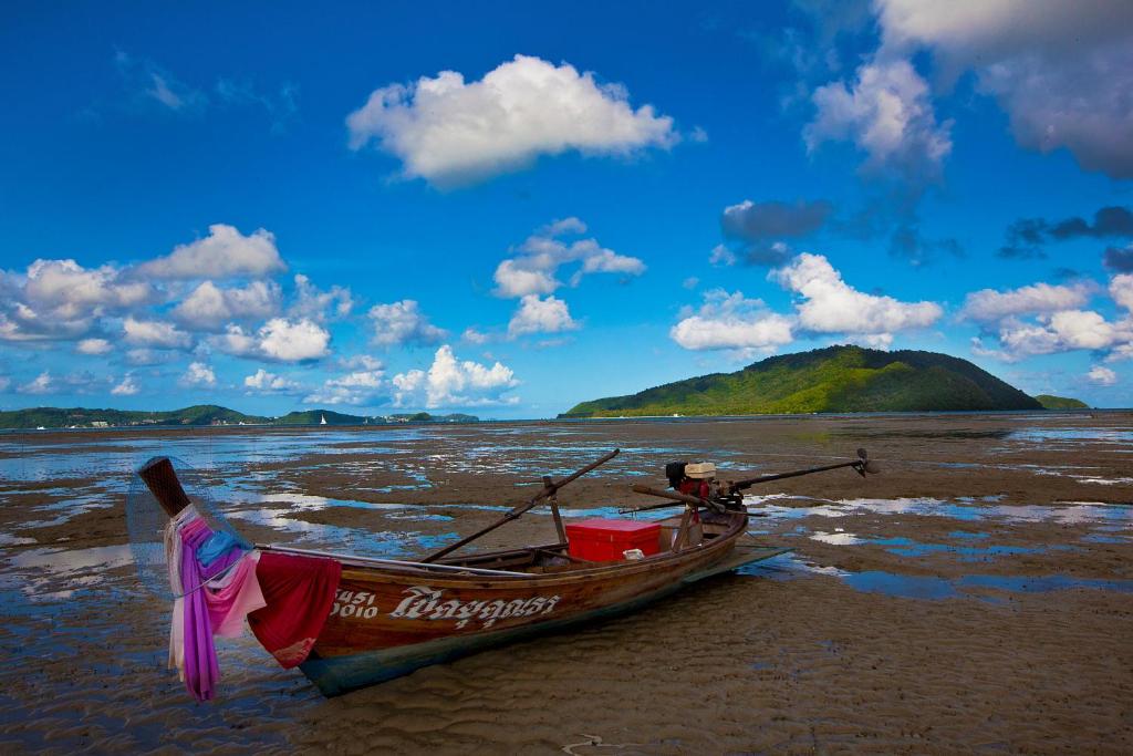 Friendship Beach Resort & Atmanjai Wellness Centre