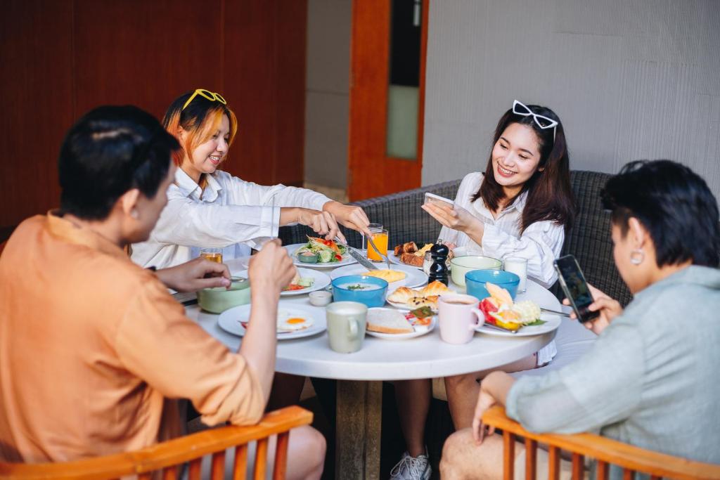 Holiday Inn Express Phuket Patong Beach Central