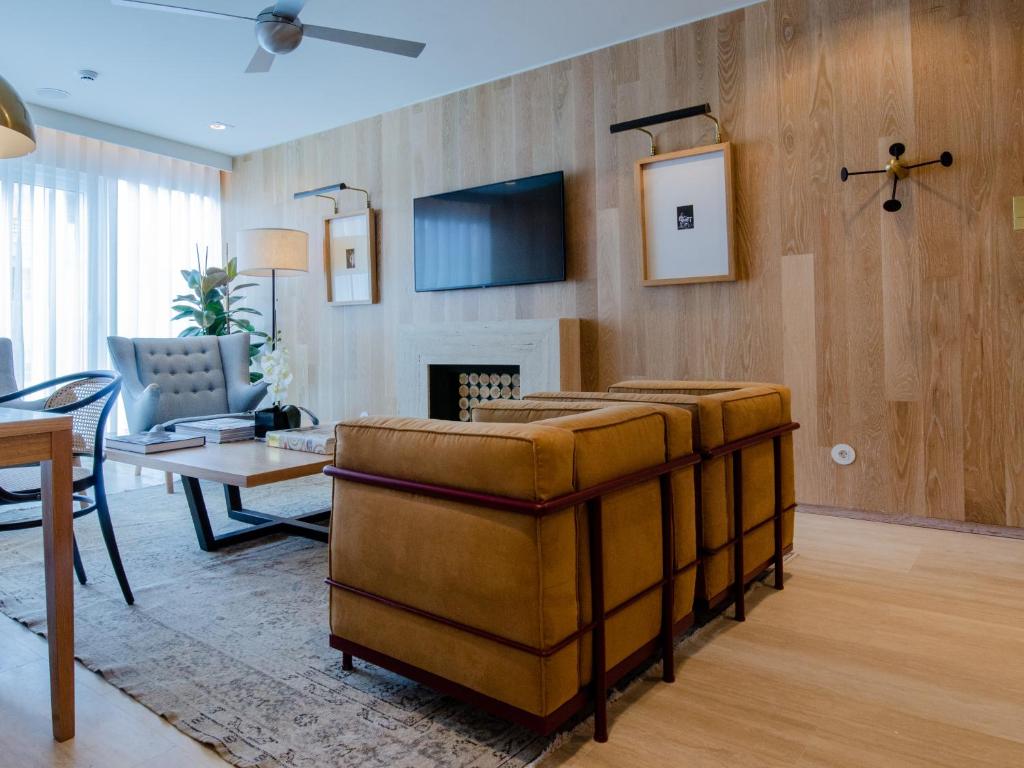 dal travel Hotel Browns Avenue