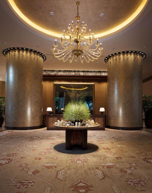 dal travel Conrad Hong Kong