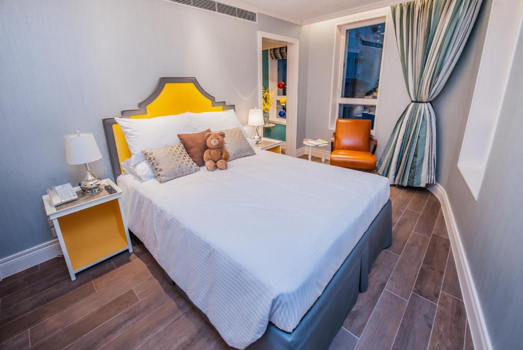 dal travel Madera Hollywood