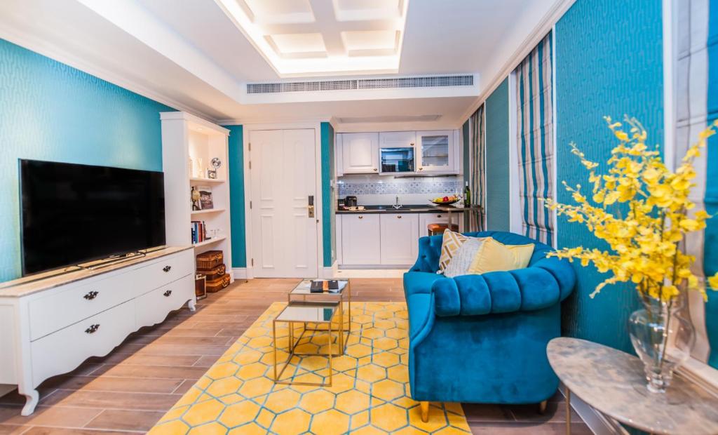 dal travel Madera Hollywood