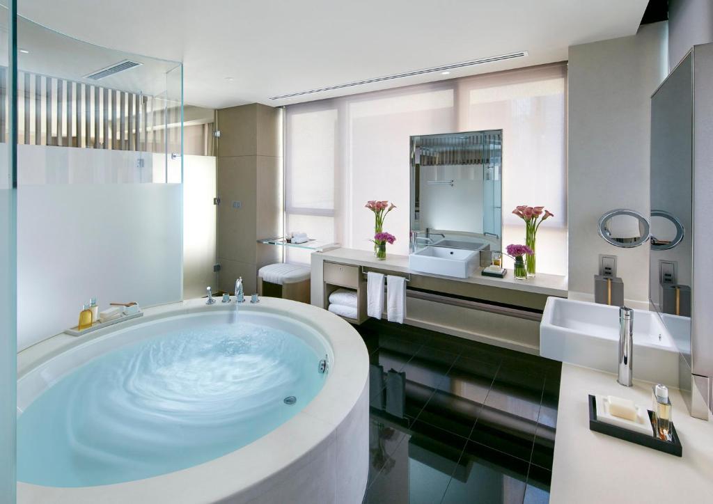 dal travel The Landmark Mandarin Oriental, Hong Kong