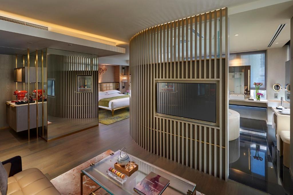 dal travel The Landmark Mandarin Oriental, Hong Kong