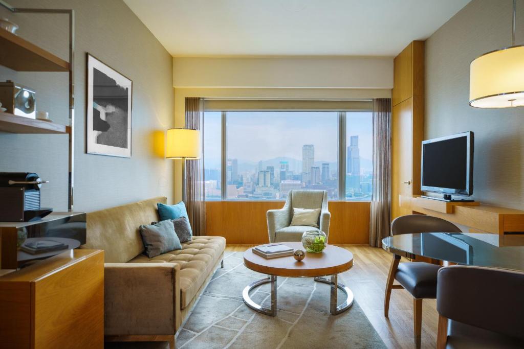 dal travel Renaissance Hong Kong Harbour View Hotel