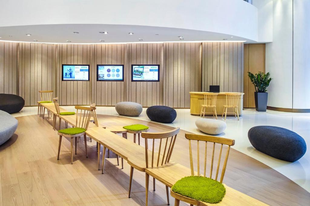 dal travel Novotel Century Hong Kong