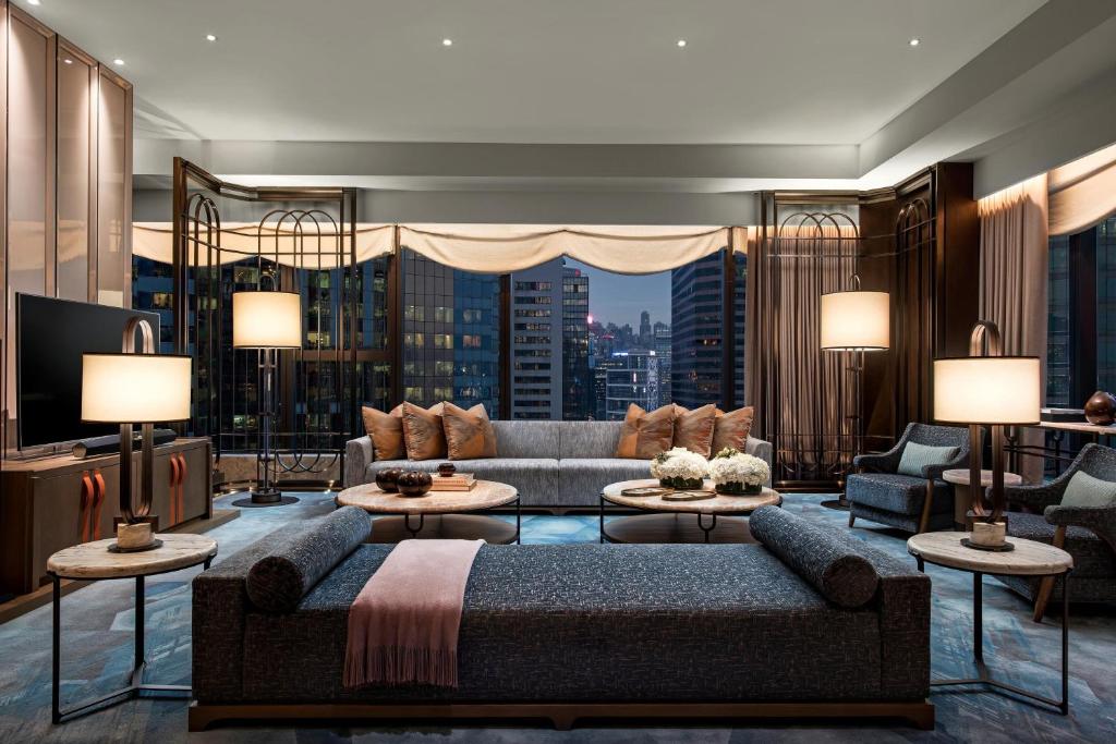 dal travel The St. Regis Hong Kong