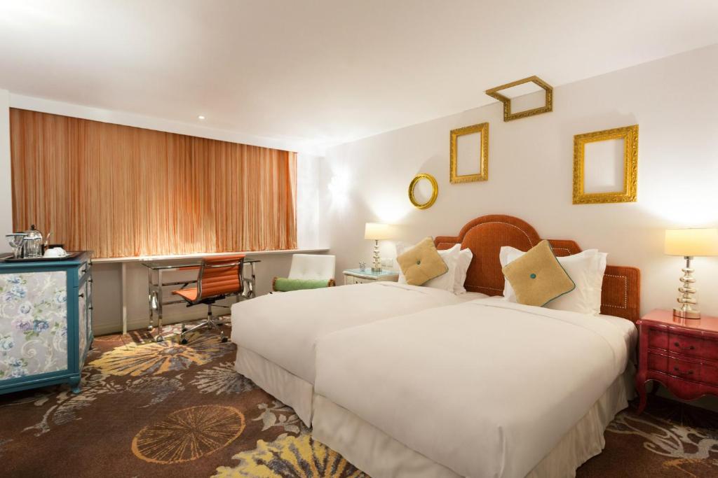 dal travel The Luxe Manor