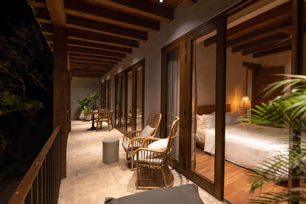 dal travel Makani Luxury Wanderlust