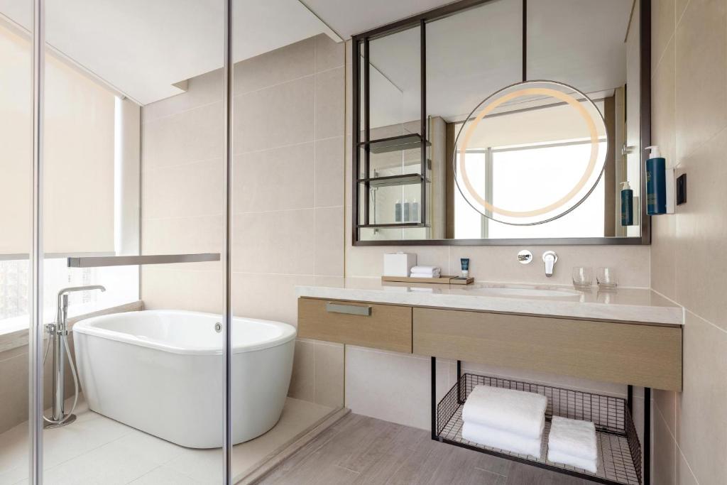 dal travel Four Points By Sheraton Hong Kong, Tung Chung
