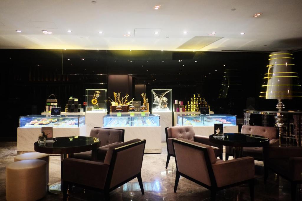 dal travel The Mira Hong Kong