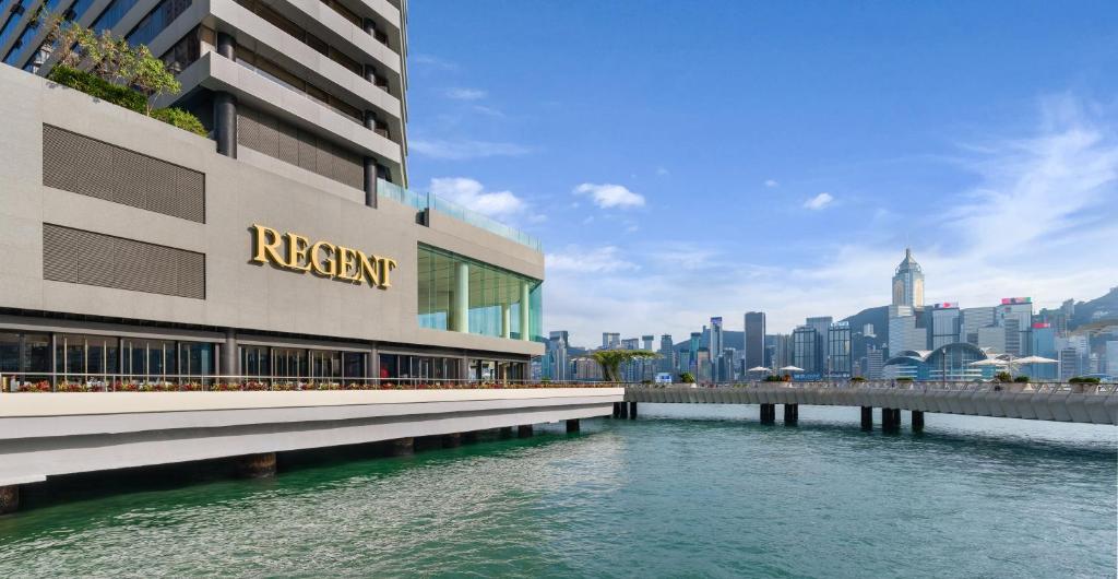 dal travel Regent Hong Kong