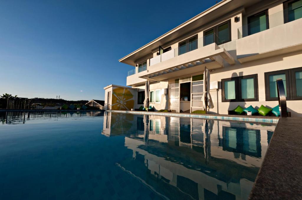 Lime Hotel Boracay