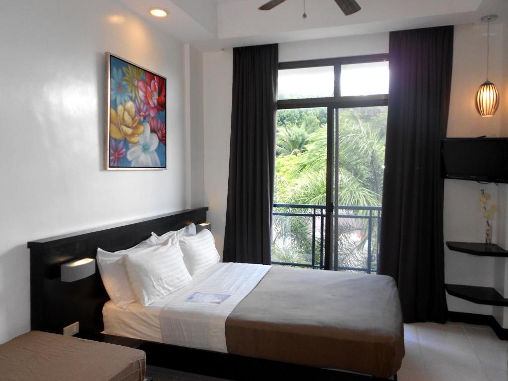 dal travel One Crescent Place