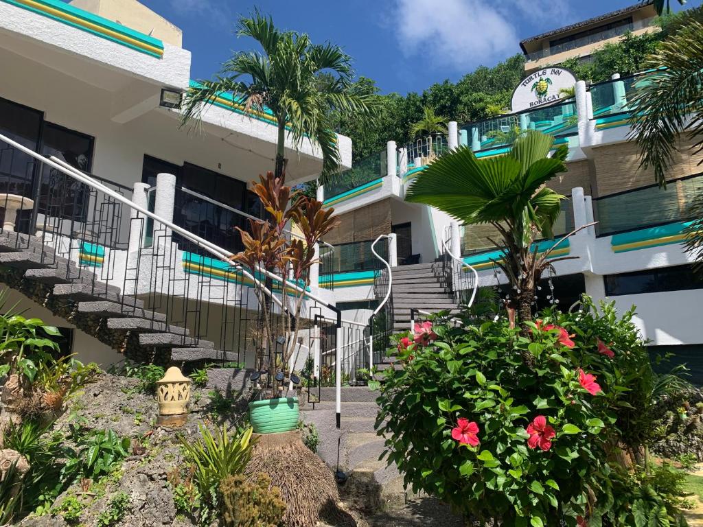 Turtle Inn Resort