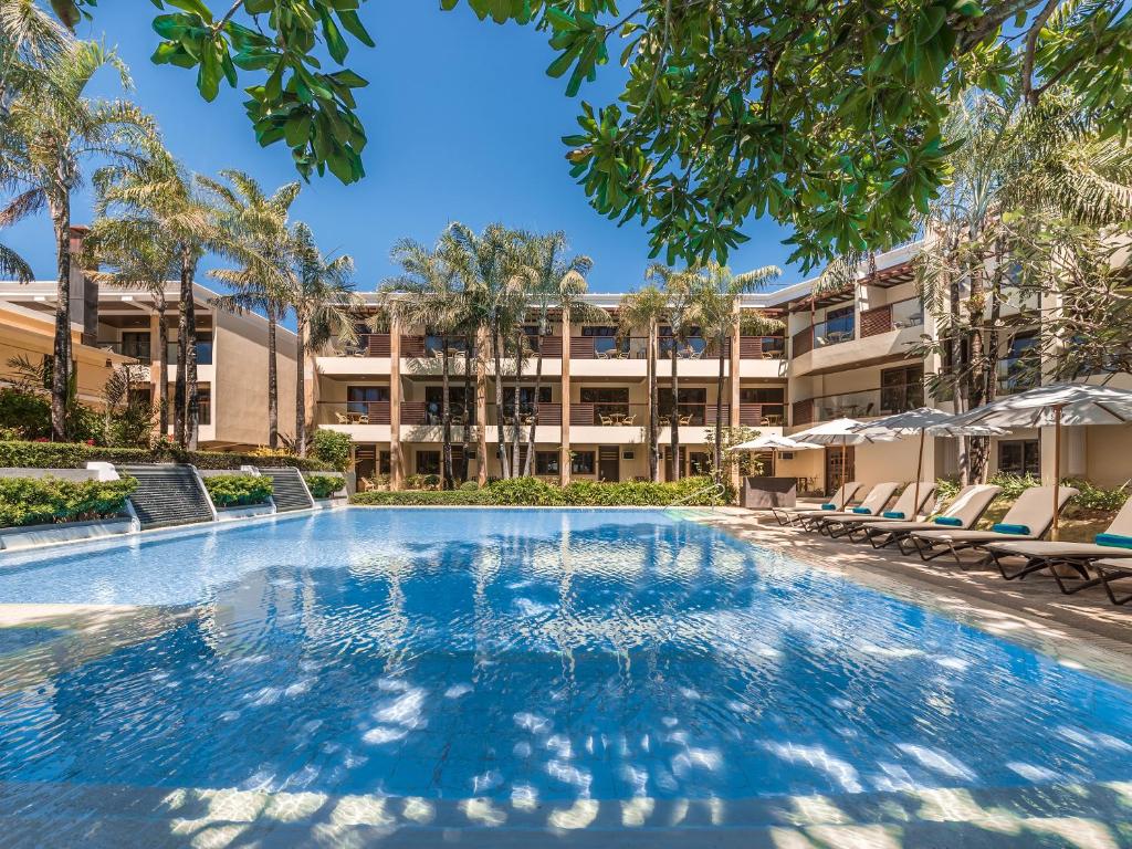 dal travel Henann Regency Resort & Spa
