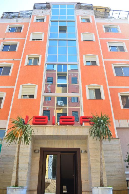 Hotel Ibiza, Albania