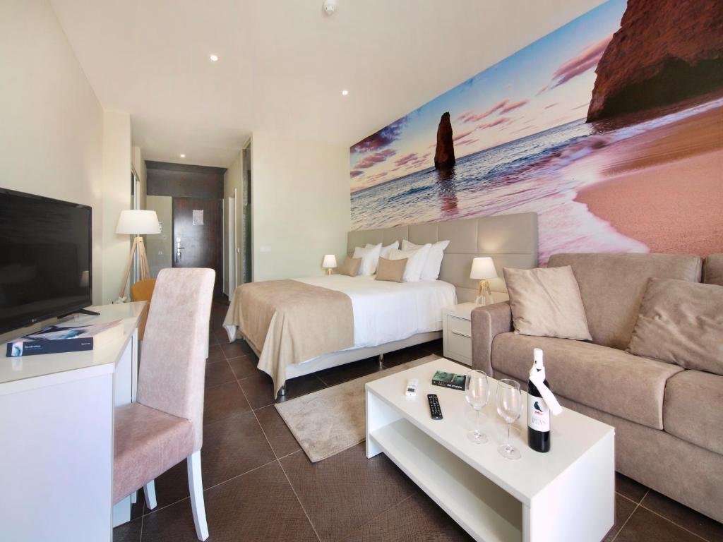dal travel Lagos Atlantic Hotel