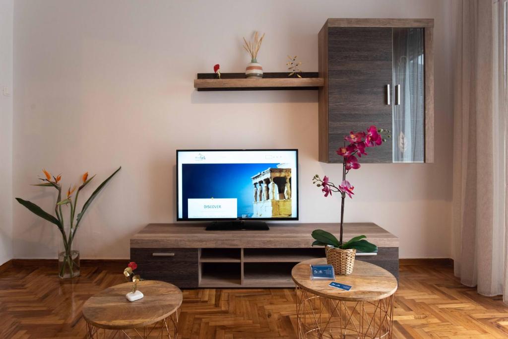 Blue Ark Stylish Athens